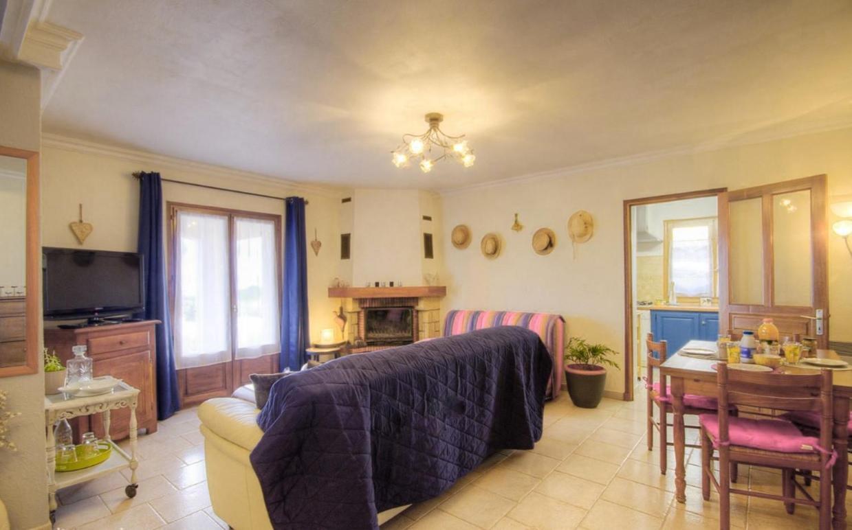 Amon Nos Otes Villa Vezzani Buitenkant foto