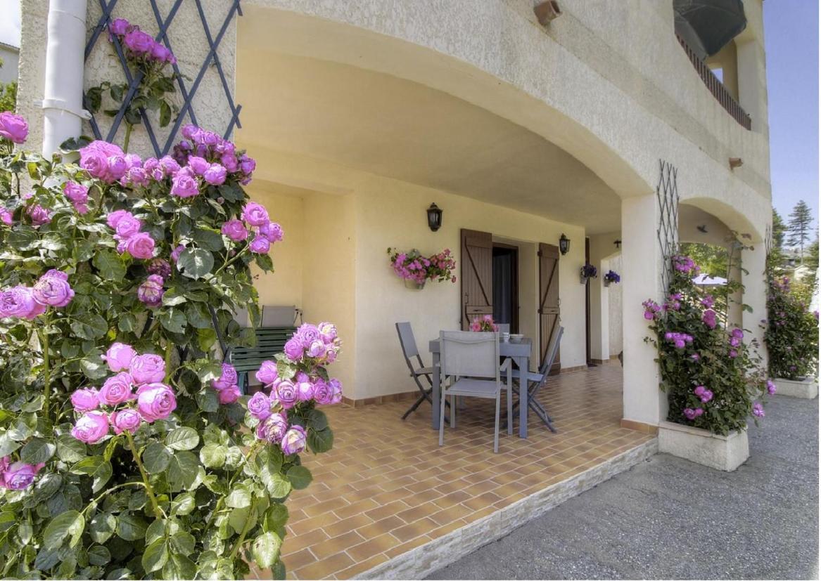 Amon Nos Otes Villa Vezzani Buitenkant foto